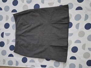 H&M Gray Pinstripe Women's Skirt Size 8